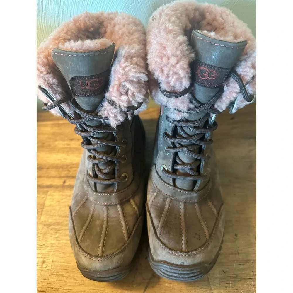 Uggs Adirondack boots, women's 6.5 - pink and brown